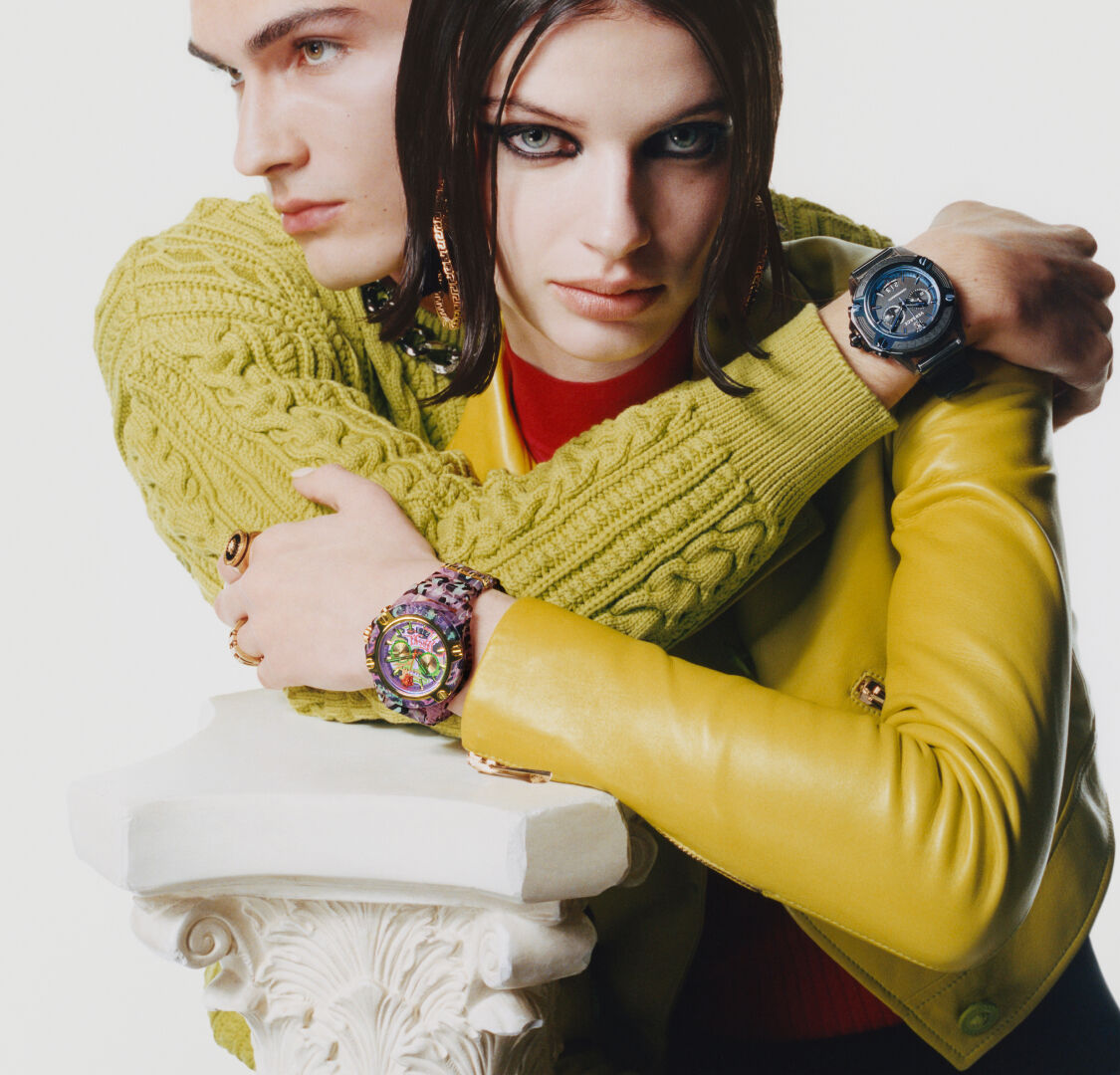 Часы Versace – Кампания сезона весна-лето 2022