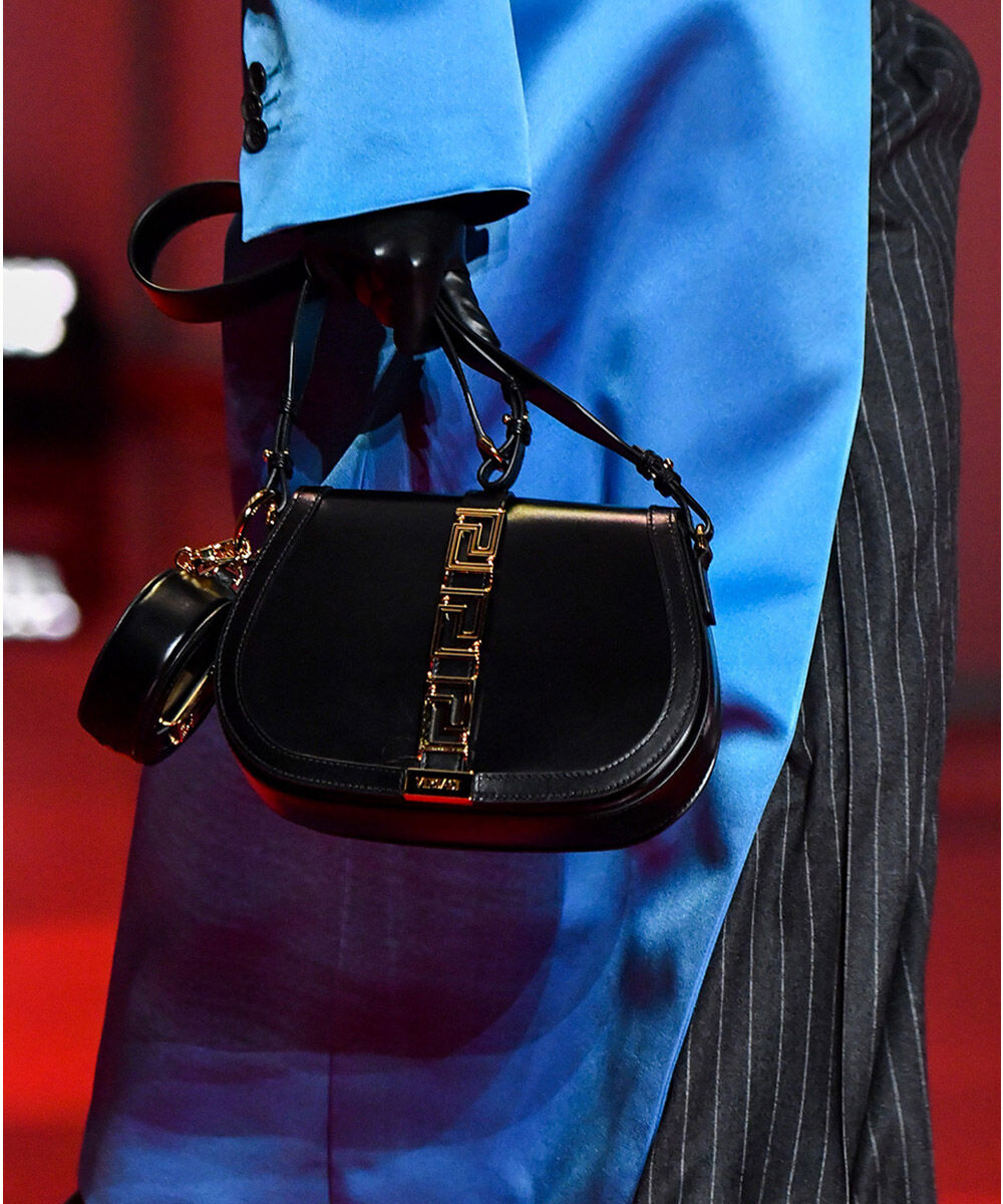 VERSACE FASHION SHOW FW22