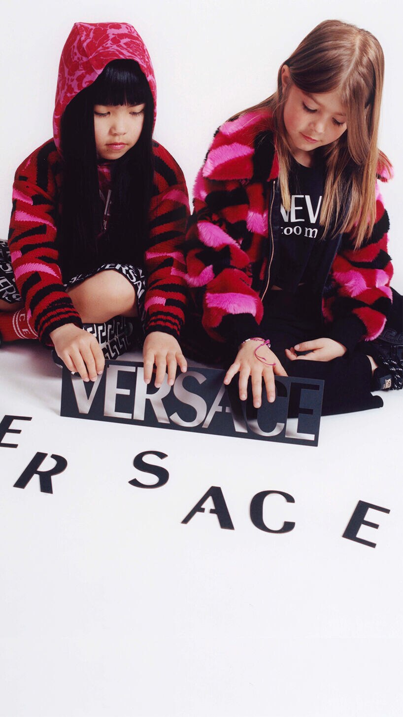 Коллекция Versace осень-зима 2022 для детей