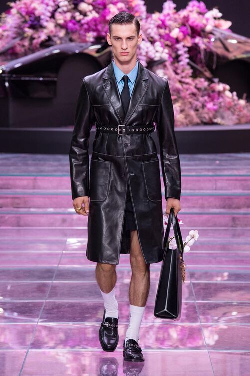 Показ Мужской Коллекции Versace Весна-Лето 2020