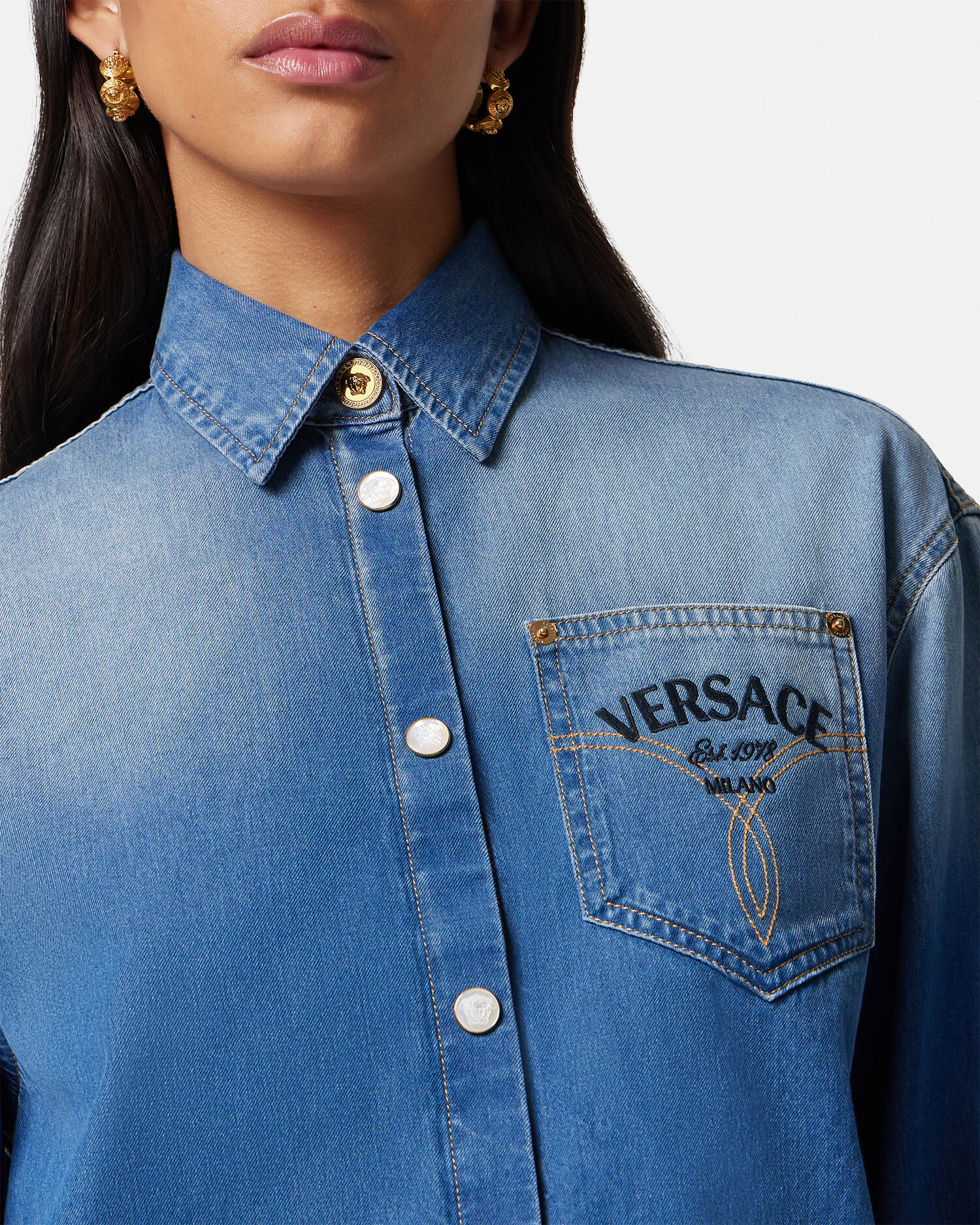 Top clothes shop online versace