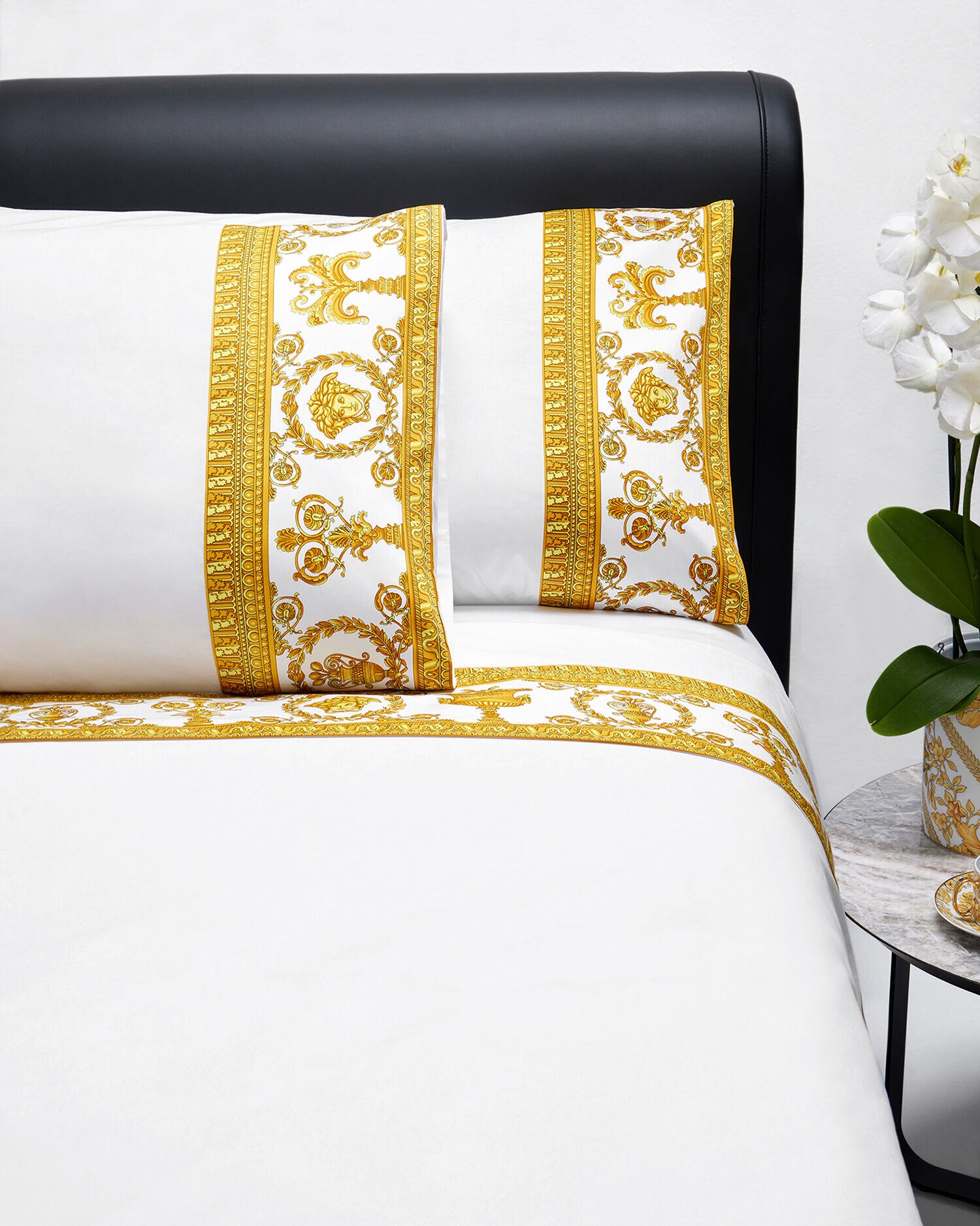 I ♡ Baroque Full/Queen Bed Set White | VERSACE